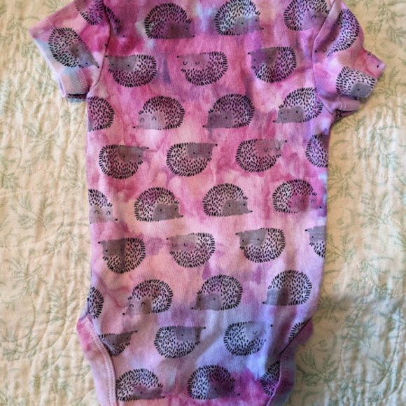 Cloud Island Hedgehog Pink and Purple Tied Onesie Size 0-3m - Picture 3 of 5